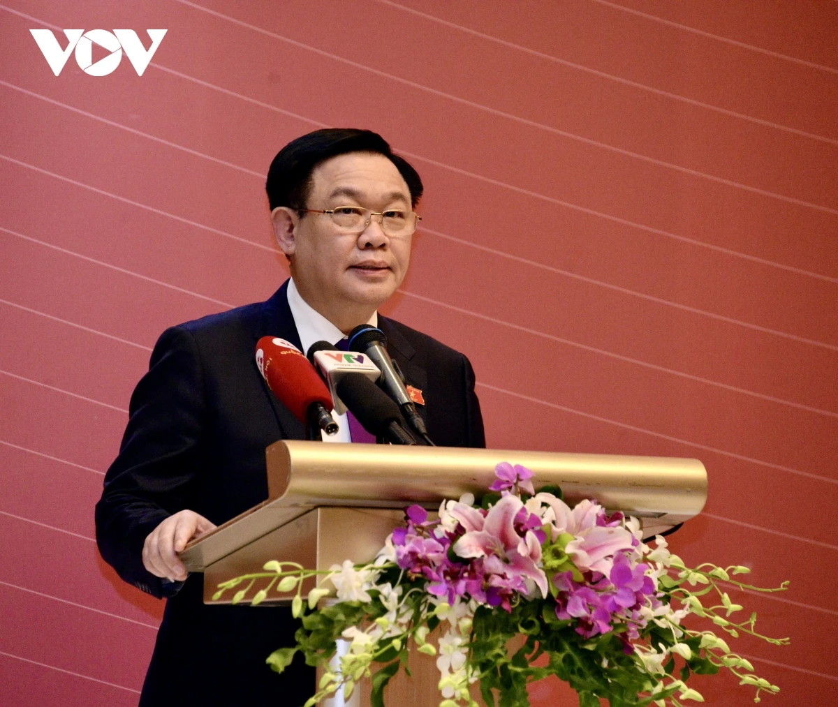 Chủ tịch Quốc hội Vương Đình Huệ phát biểu tại diễn đàn.