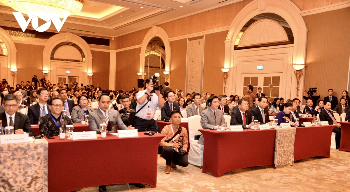 Các đại biểu tại Diễn đàn chính sách đối ngoại.