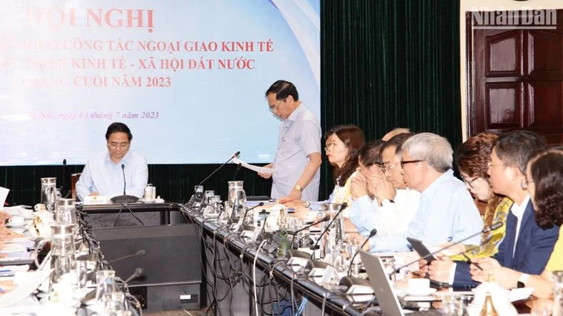 Bộ trưởng Ngoại giao Bùi Thanh Sơn báo cáo tại Hội nghị.