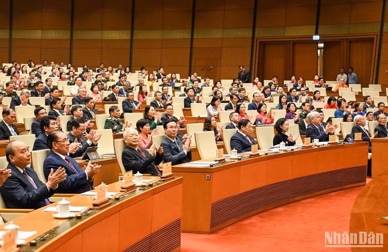 Các đồng chí lãnh đạo Đảng, Nhà nước dự phiên bế mạc.