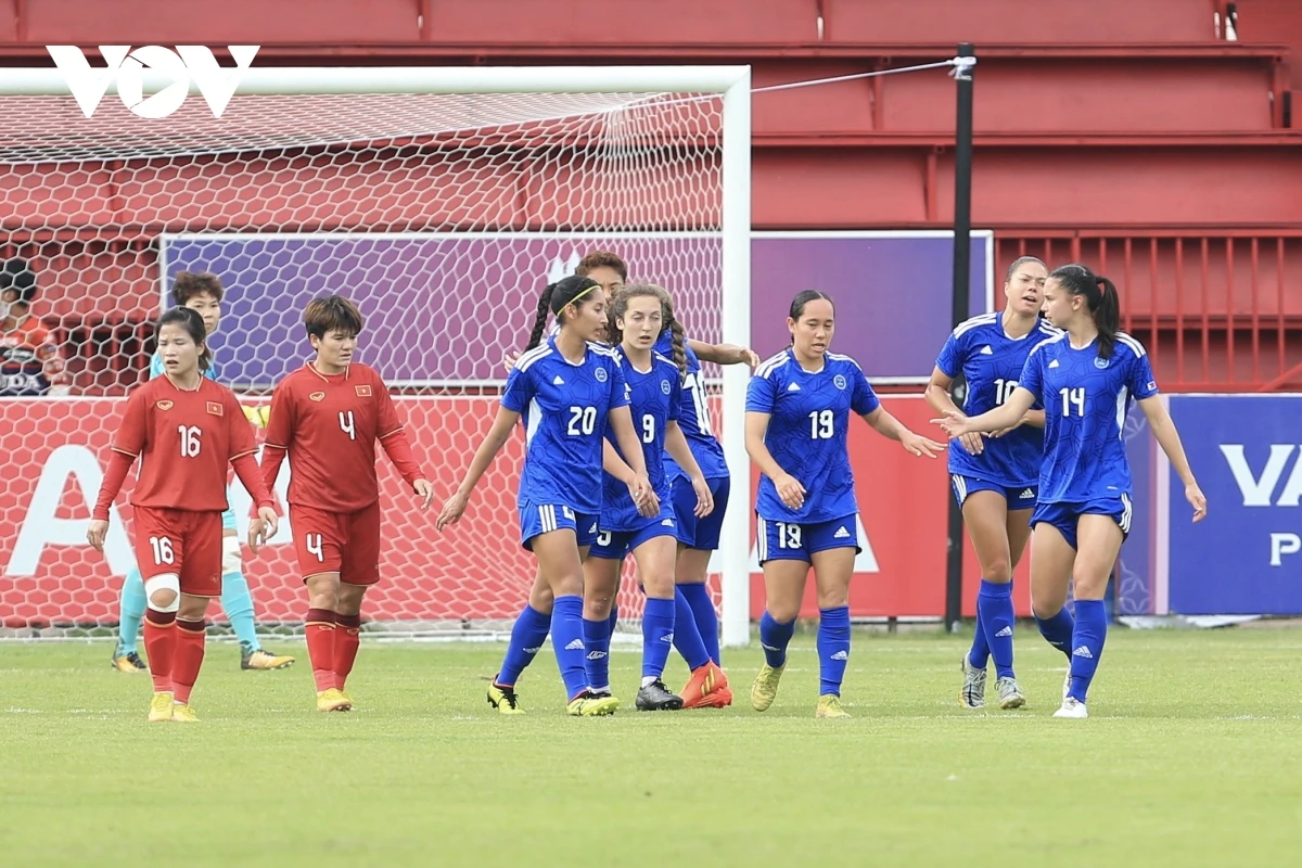 ĐT nữ Việt Nam để thua 1 - 2 trước ĐT nữ Philippines.