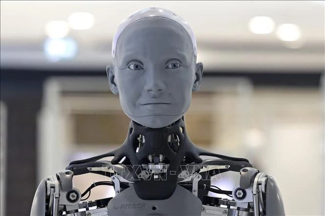 Robot "Ameca" được giới thiệu tại Bảo tàng Tương lai ở Dubai, UAE. Ảnh tư liệu: AFP/TTXVN