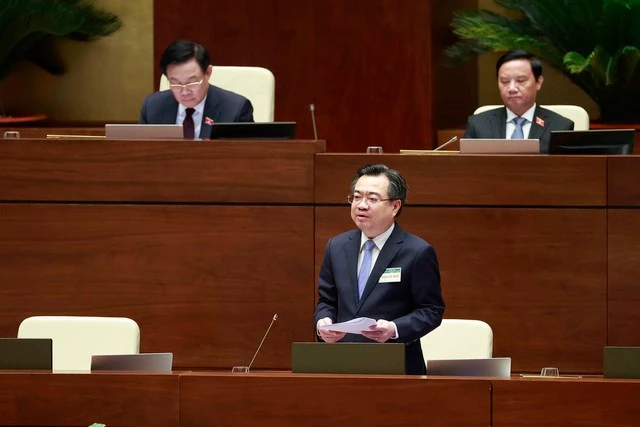 Chiều 23/6, Bộ trưởng Bộ Xây dựng Nguyễn Thanh Nghị đã có phần báo cáo giải trình, tiếp thu và làm rõ một số vấn đề liên quan đến dự thảo Luật Kinh doanh Bất động sản (sửa đổi).