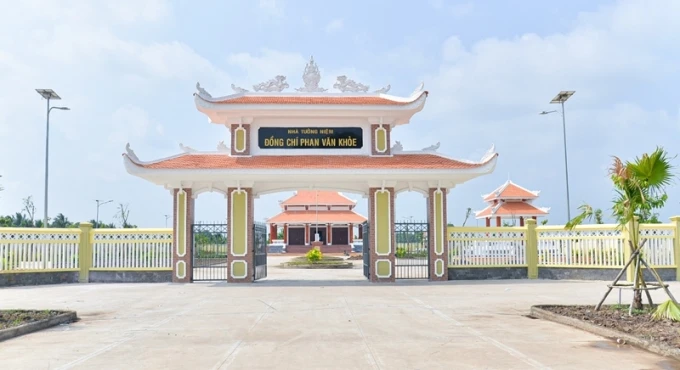 Công trình Nhà lưu niệm đồng chí Phan Văn Khỏe (xã Mỹ Hạnh Đông, thị xã Cai Lậy, tỉnh Tiền Giang).