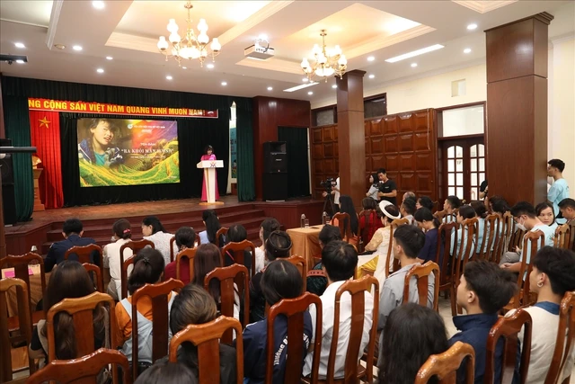 Quang cảnh tọa đàm.