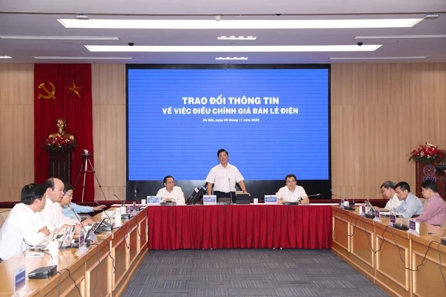 Đại diện Bộ Công Thương, Tập đoàn Điện lực Việt Nam và các cơ quan chức năng đã làm rõ nhiều vấn đề liên quan đến điều chỉnh tăng giá điện - Ảnh: VGP/Thu Cúc