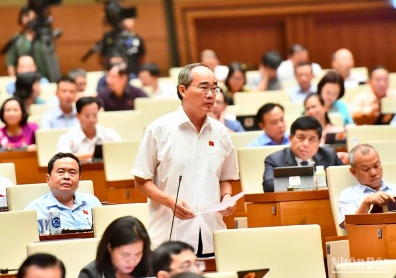 Đại biểu Nguyễn Thiện Nhân (TP Hồ Chí Minh) phát biểu.