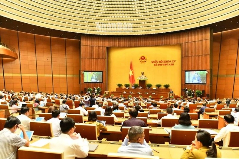 Quang cảnh phiên họp chiều 23/5.