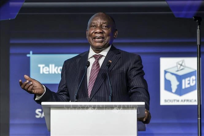 Tổng thống Nam Phi, Chủ tịch đảng ANC Cyril Ramaphosa phát biểu sau khi kết quả bầu cử được công bố tại Midrand, ngày 2/6/2024. Ảnh: AFP/TTXVN