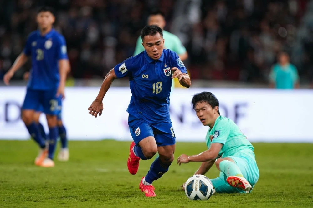 Chanathip bị gạch tên khỏi ĐT Thái Lan chuẩn bị cho VCK Asian Cup 2023 (Ảnh: Getty).