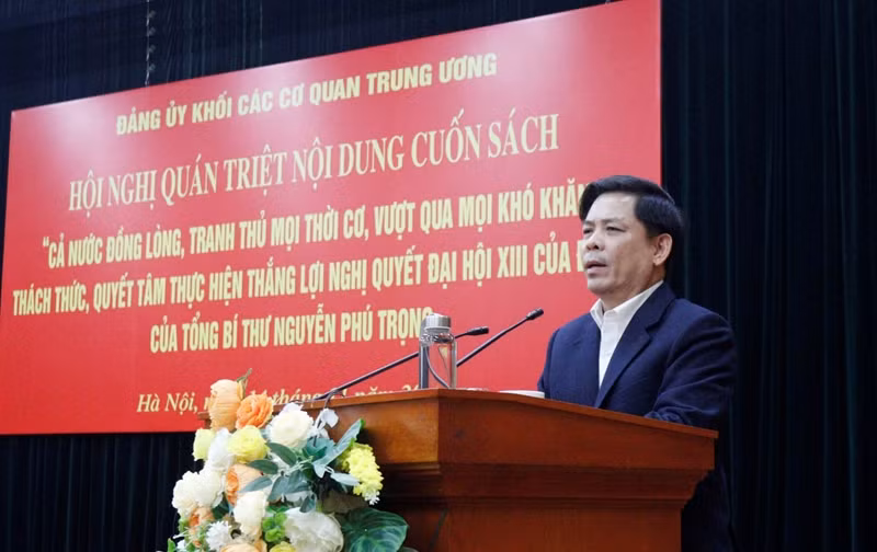 Đồng chí Nguyễn Văn Thể, Ủy viên Trung ương Đảng, Bí thư Đảng ủy Khối phát biểu tại Hội nghị.