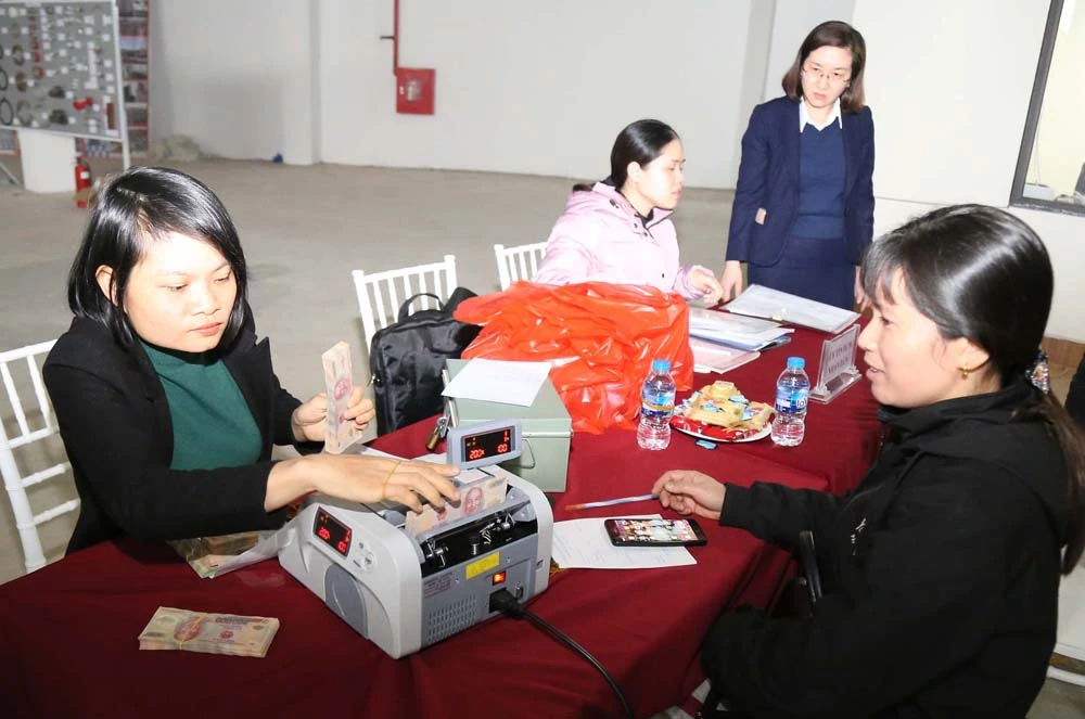 Đã có trên 100 tiểu thương ký hợp đồng sử dụng điểm kinh doanh tại Chợ Du lịch Lào Cai ảnh 2