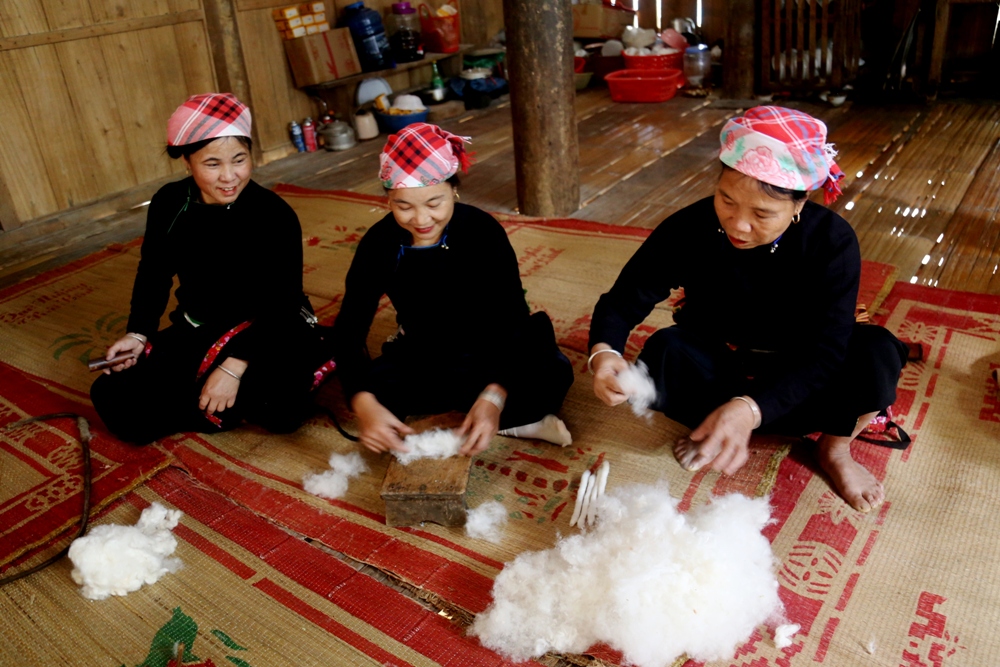 Khám phá nghề dệt thổ cẩm – sắc màu văn hóa của người Tày Văn Bàn ảnh 9