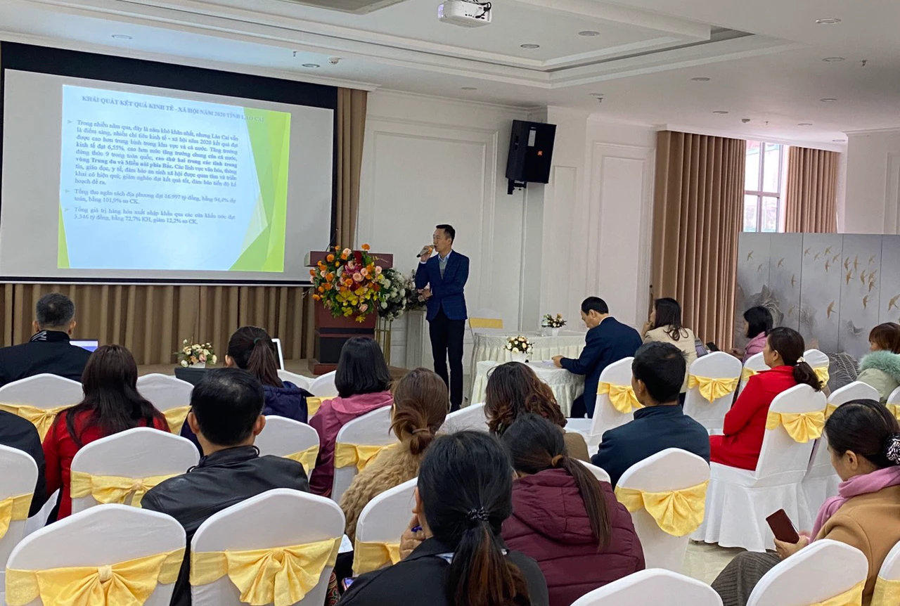 Nữ doanh nhân góp ý cải thiện môi trường kinh doanh ảnh 1