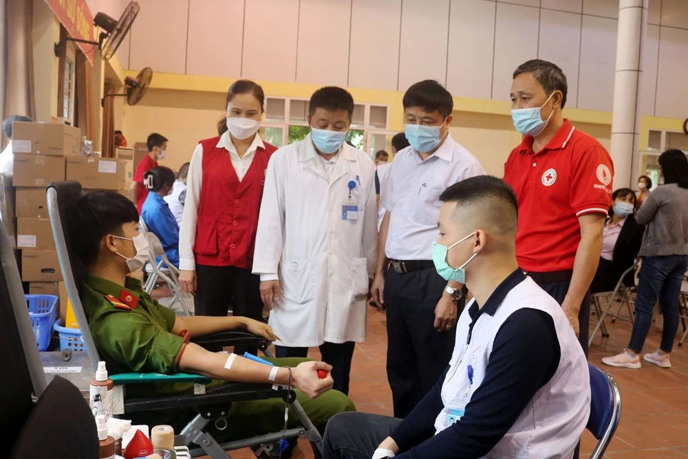 Bát Xát tiếp nhận 372 đơn vị máu tại Ngày hội hiến máu tình nguyện ảnh 1
