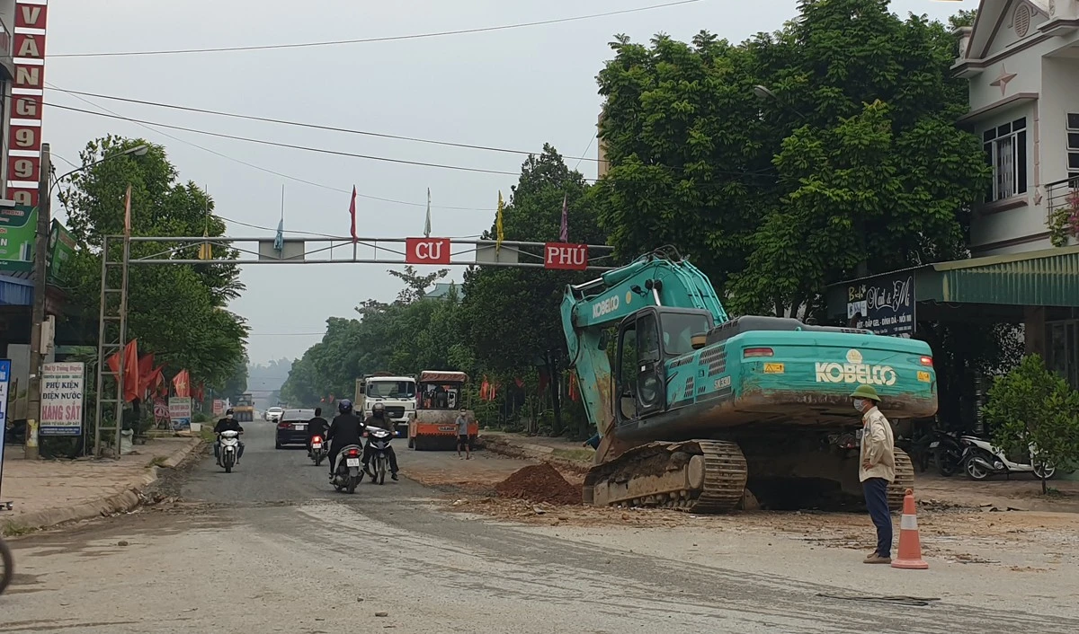 Trong thời gian thi công nâng cấp Quốc lộ 4E đoạn Km0+00 đến Km44+600, cấm các phương tiện tổng trọng tải từ 30 tấn trở lên lưu thông qua cầu đường bộ Gia Phú.