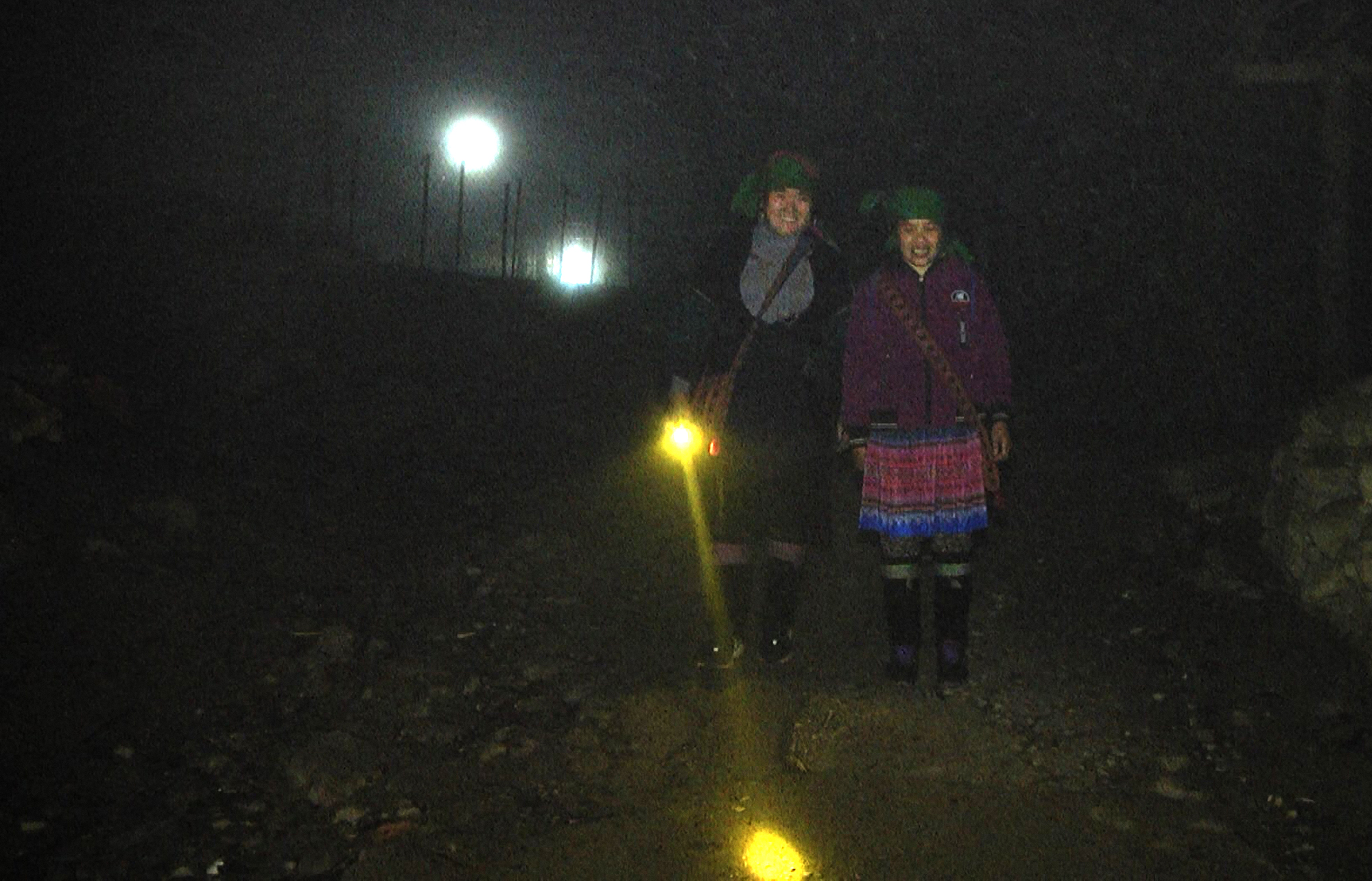 Tìm con chữ bên bếp lửa hồng ảnh 2 Tìm con chữ bên bếp lửa hồng ảnh 2