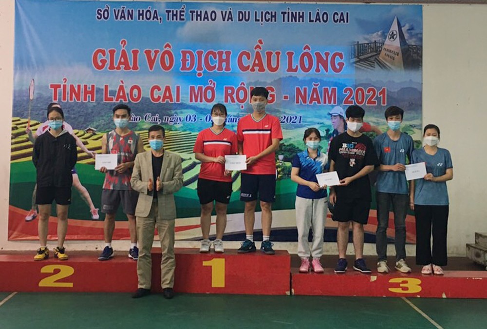 Bế mạc Giải Vô địch cầu lông tỉnh Lào Cai mở rộng năm 2021 ảnh 3
