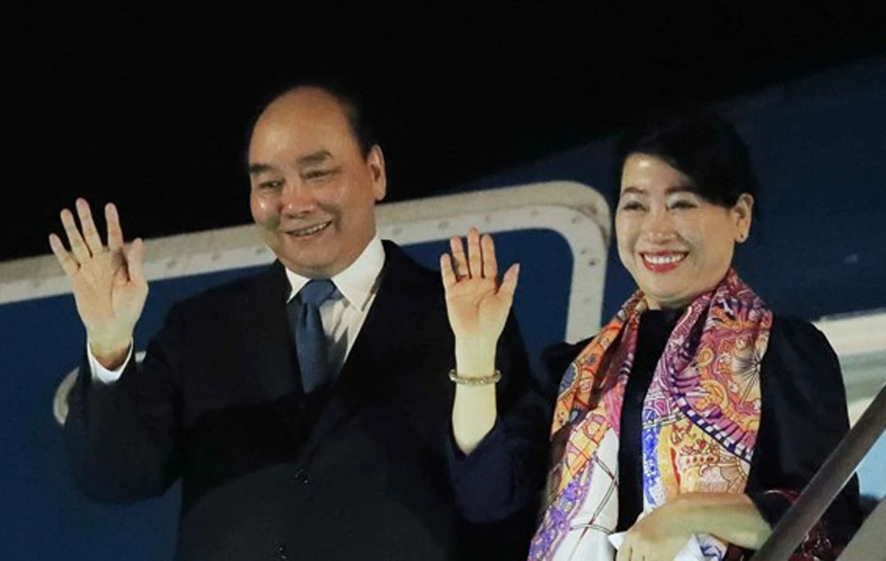 Chủ tịch nước đến Geneva, bắt đầu thăm chính thức Liên bang Thụy Sĩ ảnh 1