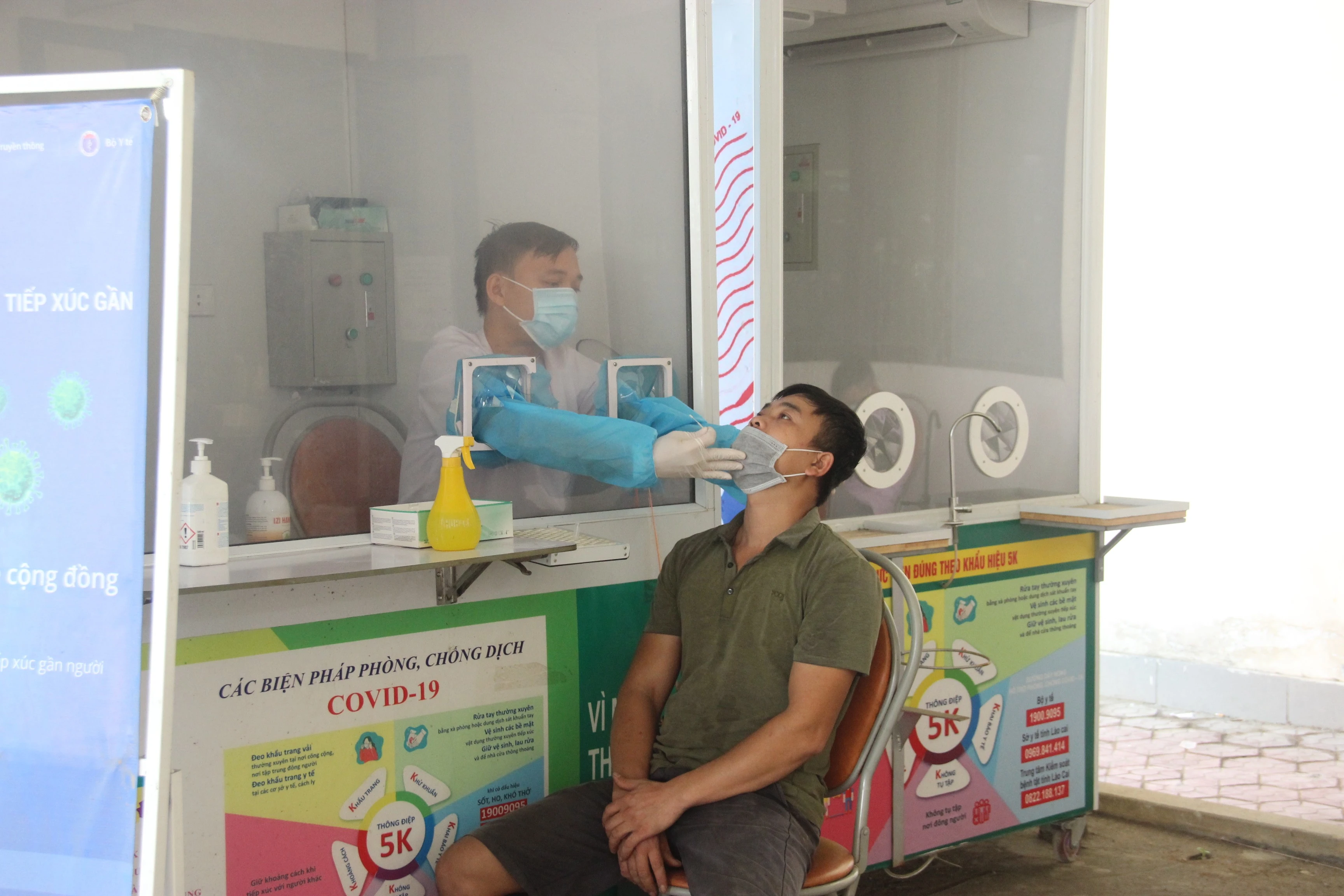 Ngày 12/10: Ghi nhận 90 người trở về từ vùng dịch ảnh 1