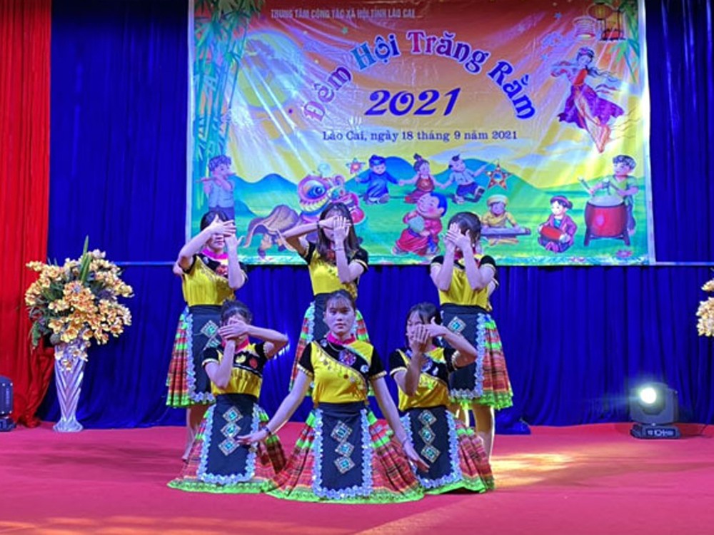 Các đơn vị, địa phương tổ chức hoạt động, tặng quà Tết Trung thu cho thiếu nhi ảnh 1 Các đơn vị, địa phương tổ chức hoạt động, tặng quà Tết Trung thu cho thiếu nhi ảnh 1