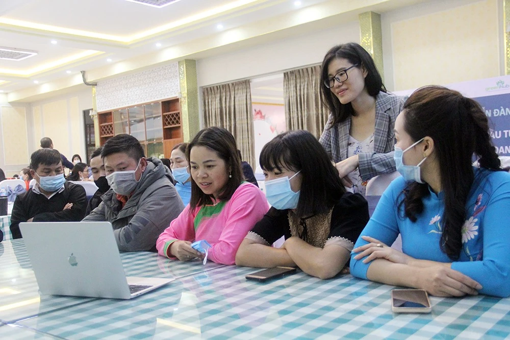 Kết nối đầu tư và bán hàng, hỗ trợ phụ nữ kinh doanh, sản xuất ảnh 3 Kết nối đầu tư và bán hàng, hỗ trợ phụ nữ kinh doanh, sản xuất ảnh 3