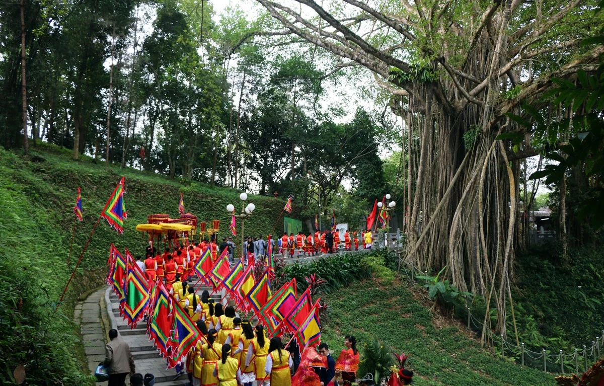Lễ hội đền Thượng, điểm đến hành trình “Du lịch về cội nguồn”.