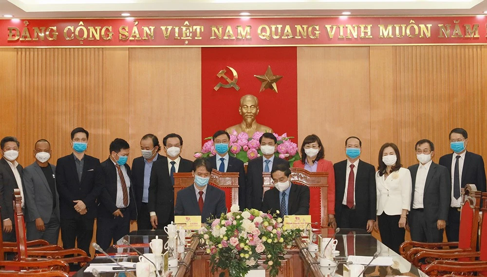 Tỉnh ủy Lào Cai làm việc với Trường Đại học Kinh tế Quốc dân ảnh 4