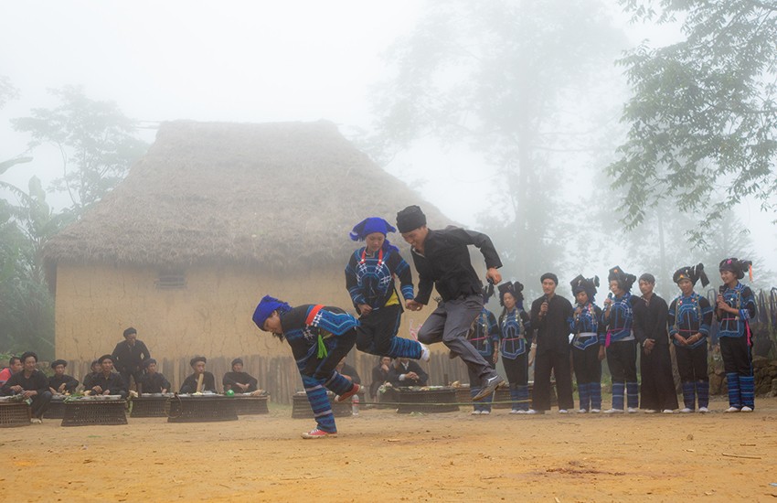 Tác phẩm "Mùa xuân trên quê hương Bát Xát" đoạt giải Nhất của tác giả Lê Việt Khánh. Tác phẩm "Trò chơi nhảy que" đoạt giải Nhì của tác giả Phạm Bằng. Tác phẩm "Mùa vàng" đoạt giải Nhì của tác giả Vũ Bảo Ngọc. Tác phẩm "Vui xuân vùng cao" đoạt giải Ba của tác giả Trần Nguyên Hương. Tác phẩm "Ban mai Choản Thèn" đoạt giải Ba của tác giả Viết Anh Mạnh. Tác phẩm "Cung đàn vùng cao" đoạt giải Ba của tác giả Nguyễn Văn Dần. Tác phẩm "Mùa xuân trên quê hương Bát Xát" đoạt giải Nhất của tác giả Lê Việt Khánh. Tác phẩm "Trò chơi nhảy que" đoạt giải Nhì của tác giả Phạm Bằng. Tác phẩm "Mùa vàng" đoạt giải Nhì của tác giả Vũ Bảo Ngọc. Tác phẩm "Vui xuân vùng cao" đoạt giải Ba của tác giả Trần Nguyên Hương. Tác phẩm "Ban mai Choản Thèn" đoạt giải Ba của tác giả Viết Anh Mạnh. Tác phẩm "Cung đàn vùng cao" đoạt giải Ba của tác giả Nguyễn Văn Dần.