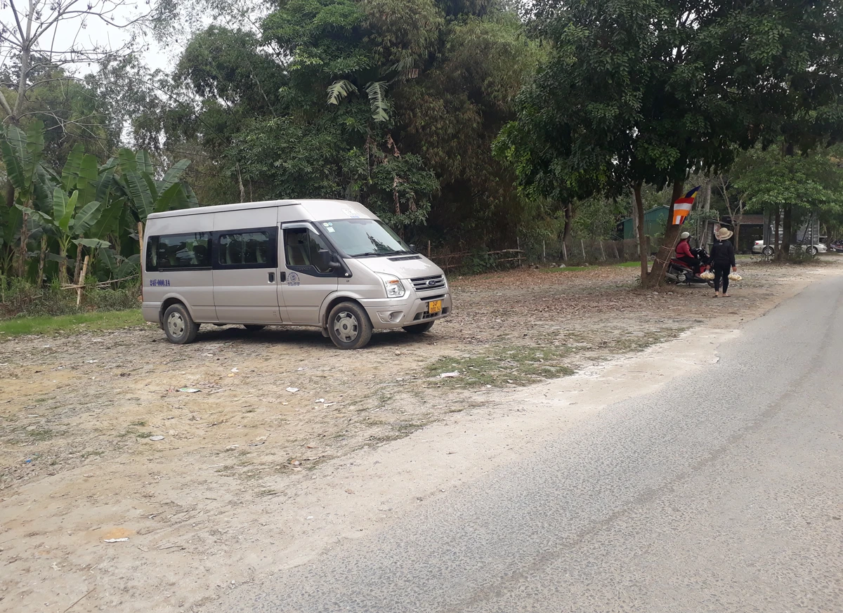 Hạn chế ô tô vào khu vực đền Đôi Cô ảnh 2 Hạn chế ô tô vào khu vực đền Đôi Cô ảnh 2