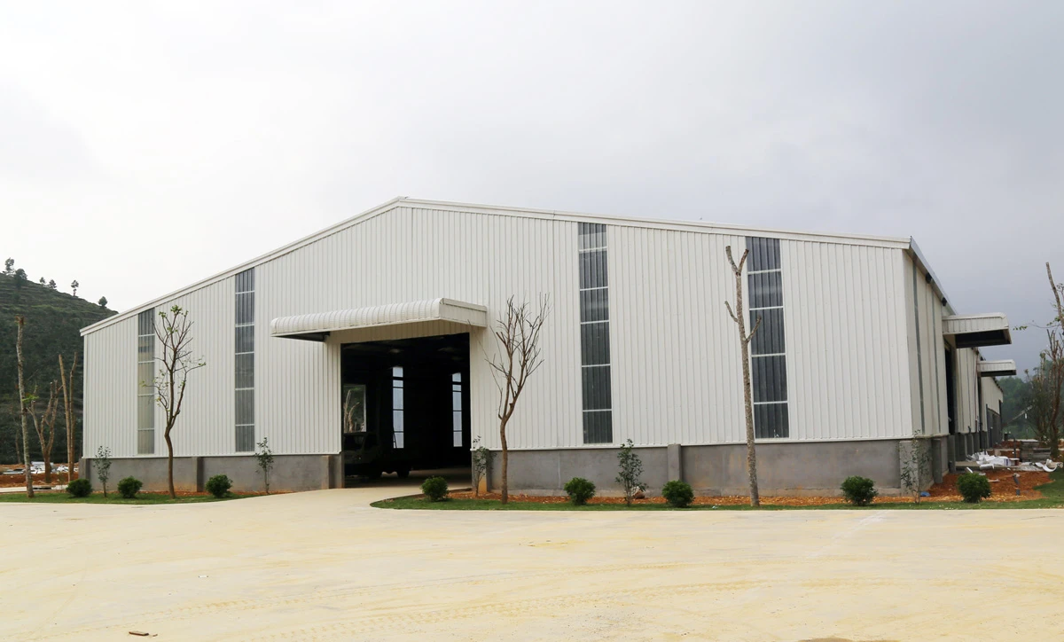 Phân xưởng đóng hộp của Nhà máy chế biến rau quả Mường Khương.