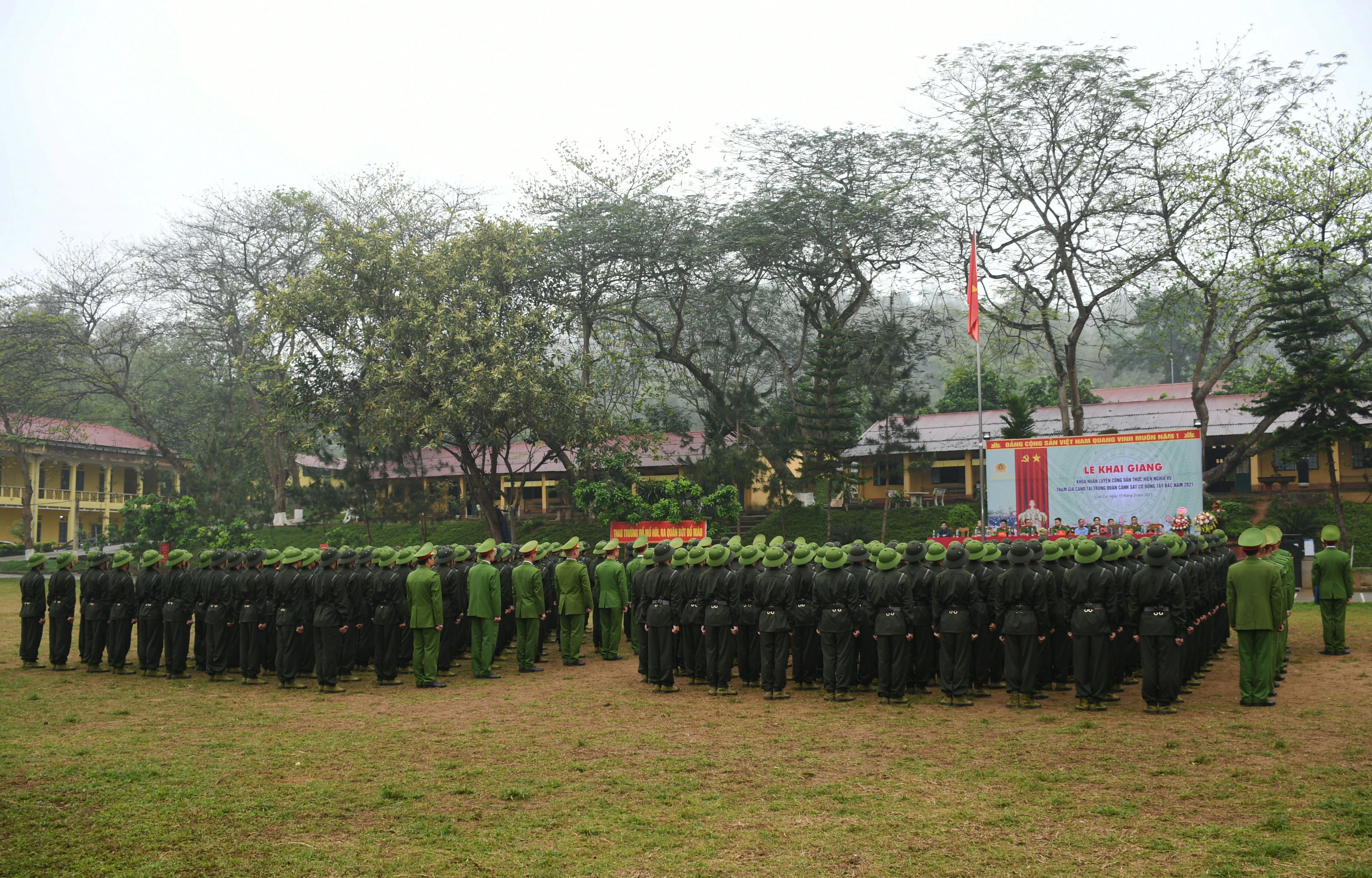 Quang cảnh lễ khai giảng.