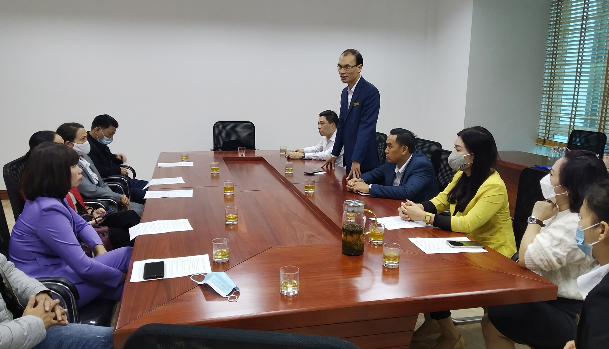 Lãnh đạo Trung tâm Phục vụ hành chính công tỉnh làm việc với bộ phận "một cửa" UBND thành phố Lào Cai. Lãnh đạo Trung tâm Phục vụ hành chính công tỉnh làm việc với bộ phận "một cửa" UBND thành phố Lào Cai.