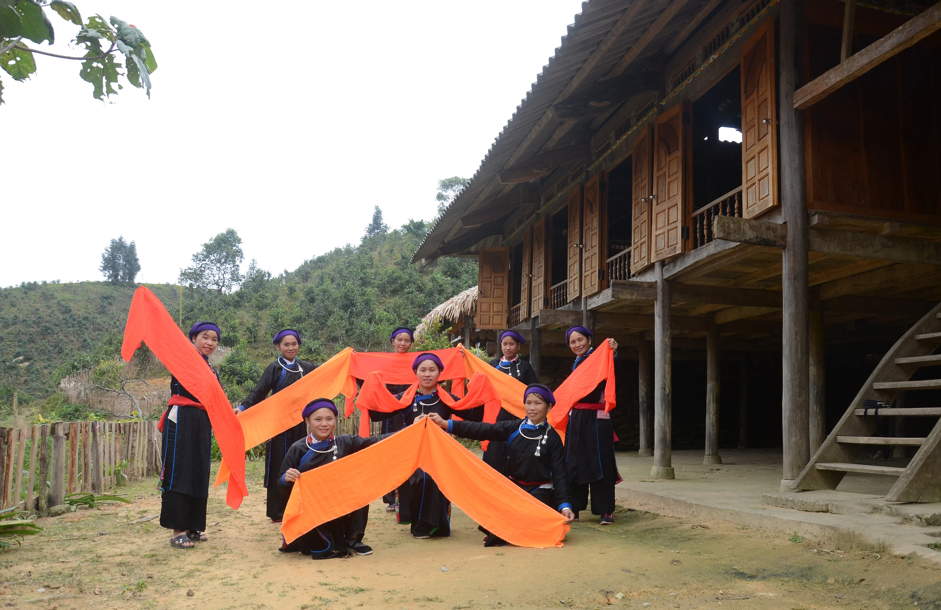 Rộn rã bản Tày ảnh 1 Rộn rã bản Tày ảnh 1