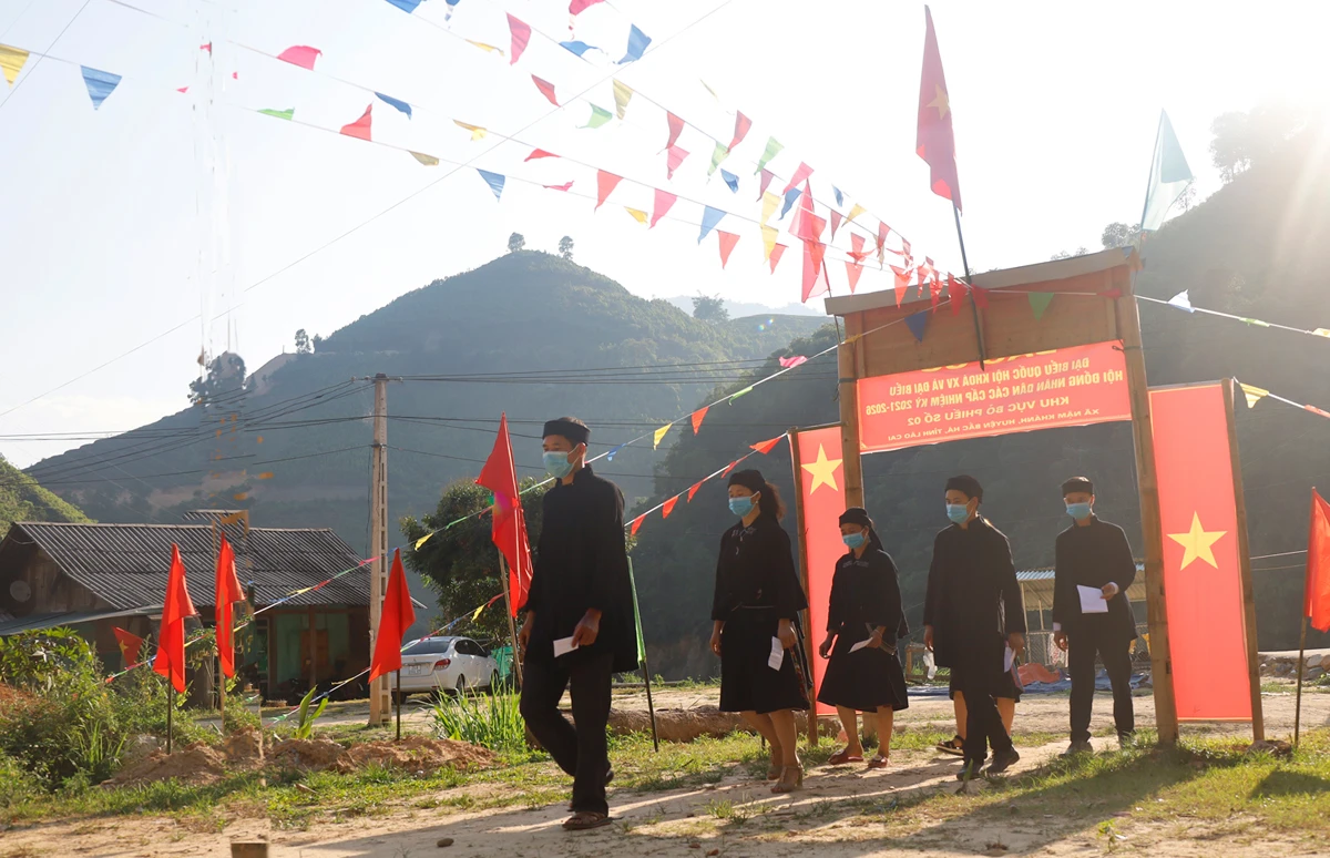 Những chuyện đáng nhớ trong cuộc bầu cử đại biểu Quốc hội khóa XV và đại biểu HĐND các cấp nhiệm kỳ 2021 – 2026 ảnh 4