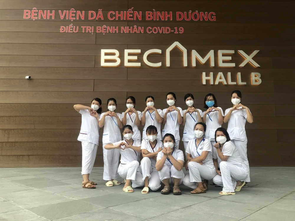 Những nữ cán bộ y tế của Lào Cai tham gia chống dịch tại Bình Dương.