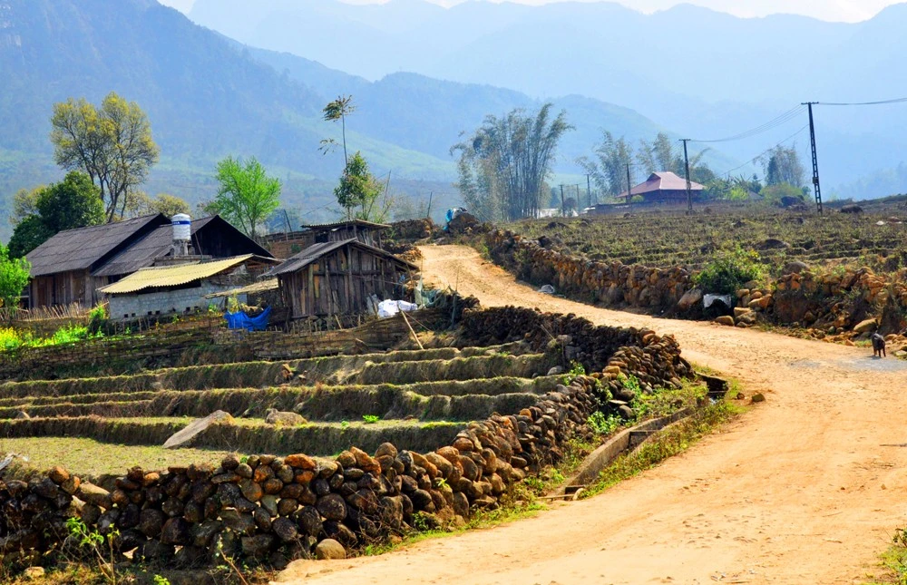 Hàng rào đá vùng cao.