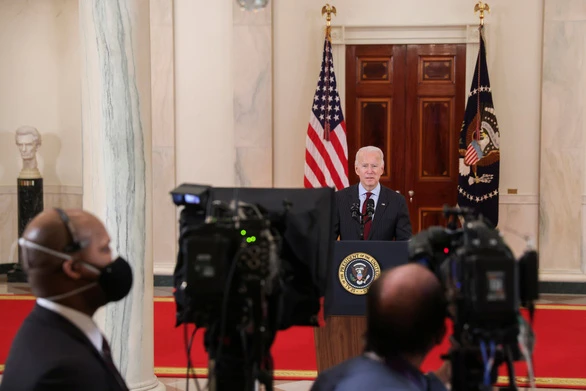 Tổng thống Biden phát biểu về cuộc chiến chống dịch COVID-19 ở Mỹ trong buổi tưởng niệm tổ chức tại Nhà Trắng.