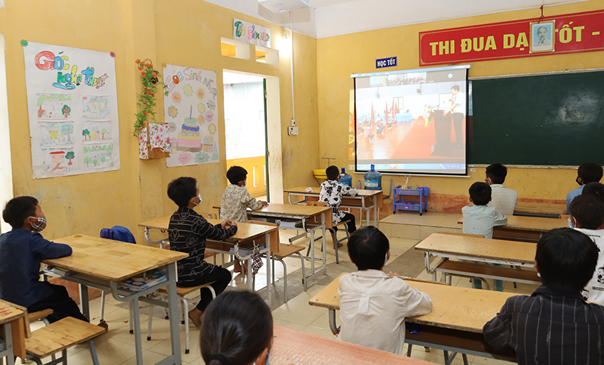 Lào Cai: Gần 228 nghìn học sinh dự Lễ khai giảng năm học mới ảnh 39