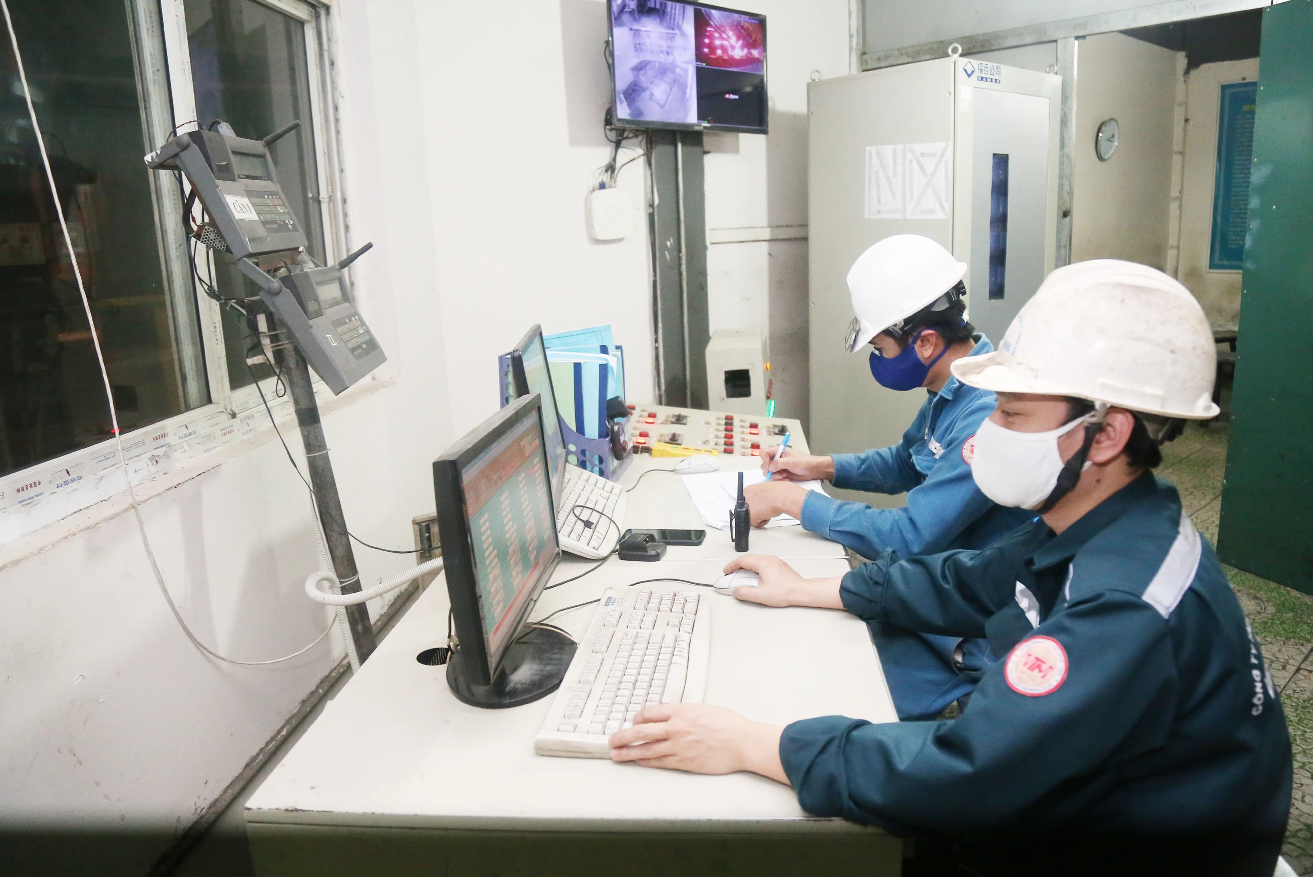 Nhiều doanh nghiệp sản xuất công nghiệp không nghỉ tết ảnh 5