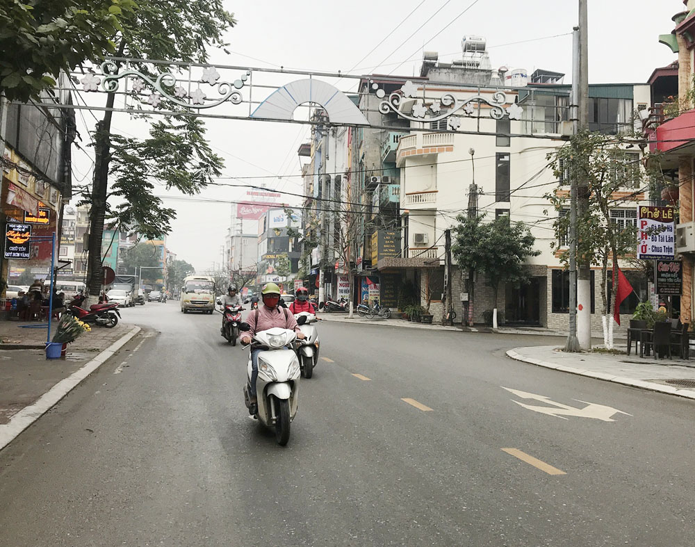 Từ 3/2/2021, tất cả người dân Lào Cai bắt buộc phải đeo khẩu trang khi ra khỏi nhà. Từ 3/2/2021, tất cả người dân Lào Cai bắt buộc phải đeo khẩu trang khi ra khỏi nhà.