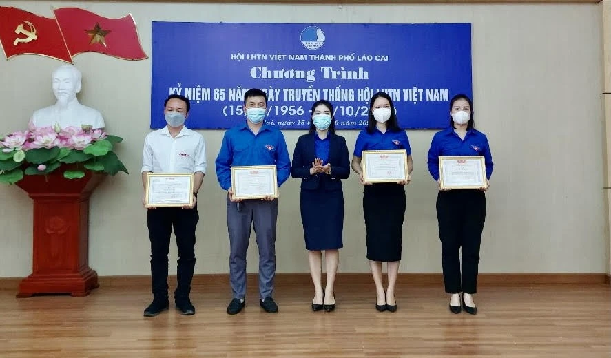 Thành đoàn Lào Cai: Phấn đấu đạt và vượt các chỉ tiêu công tác đoàn và phong trào thanh thiếu nhi năm 2021 ảnh 4 Thành đoàn Lào Cai: Phấn đấu đạt và vượt các chỉ tiêu công tác đoàn và phong trào thanh thiếu nhi năm 2021 ảnh 4