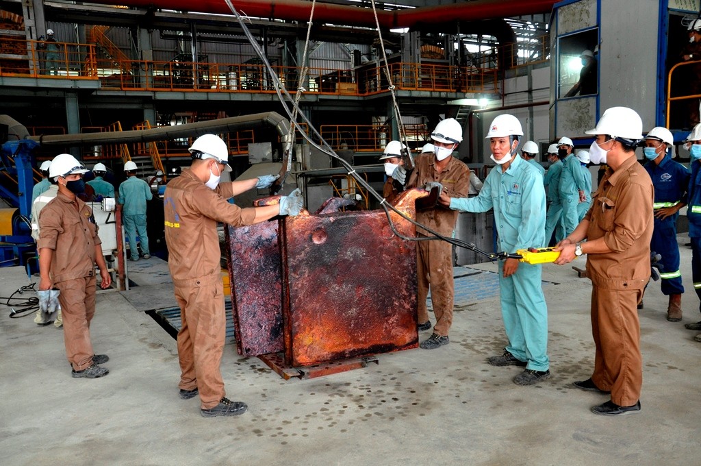 Nhà máy Luyện đồng sản xuất vượt công suất thiết kế ảnh 2 Nhà máy Luyện đồng sản xuất vượt công suất thiết kế ảnh 2