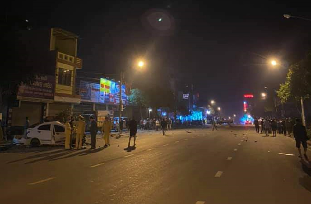 Tai nạn giao thông nghiêm trọng khiến 2 thanh niên tử vong ảnh 1