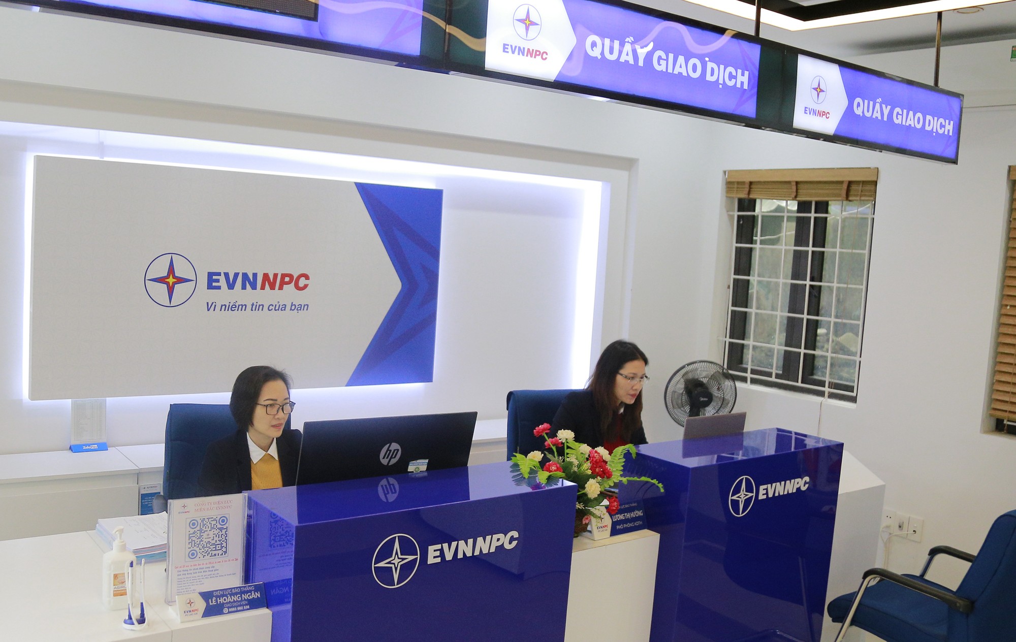 Điện lực Bảo Thắng kiểm tra thông tin khách hàng.