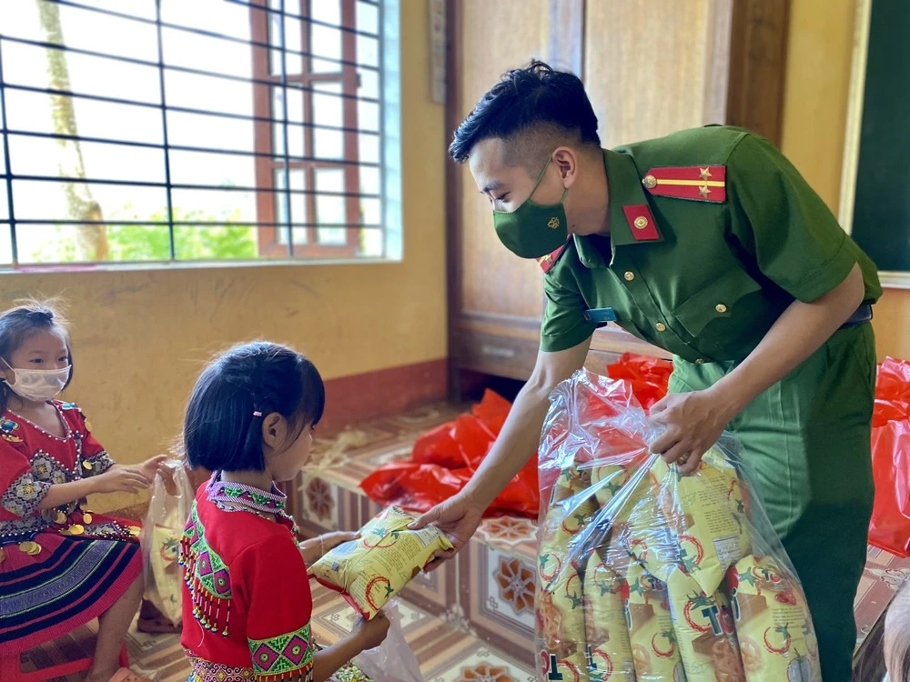 Tổ chức đón Tết Trung thu cho học sinh ảnh 6