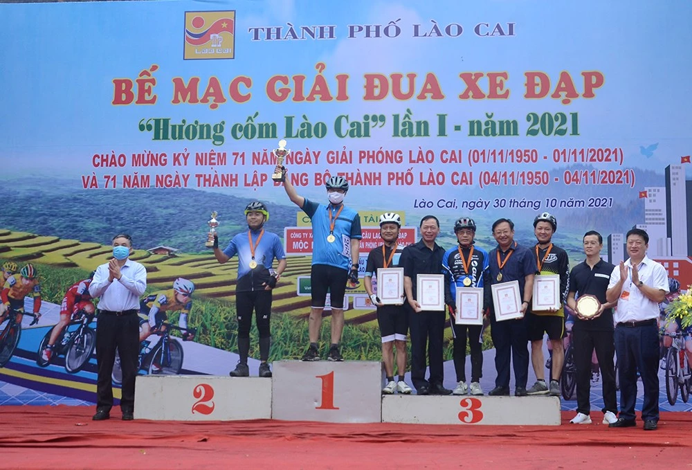  30 năm Liên Xô sụp đổ và bài học cho Việt Nam - Bài 4: Những vũ khí tư tưởng mang hàng triệu vi trùng ảnh 6