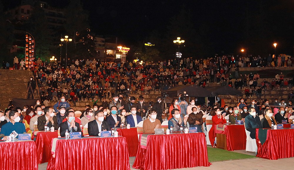 Các đại biểu dự Lễ Khai mạc.