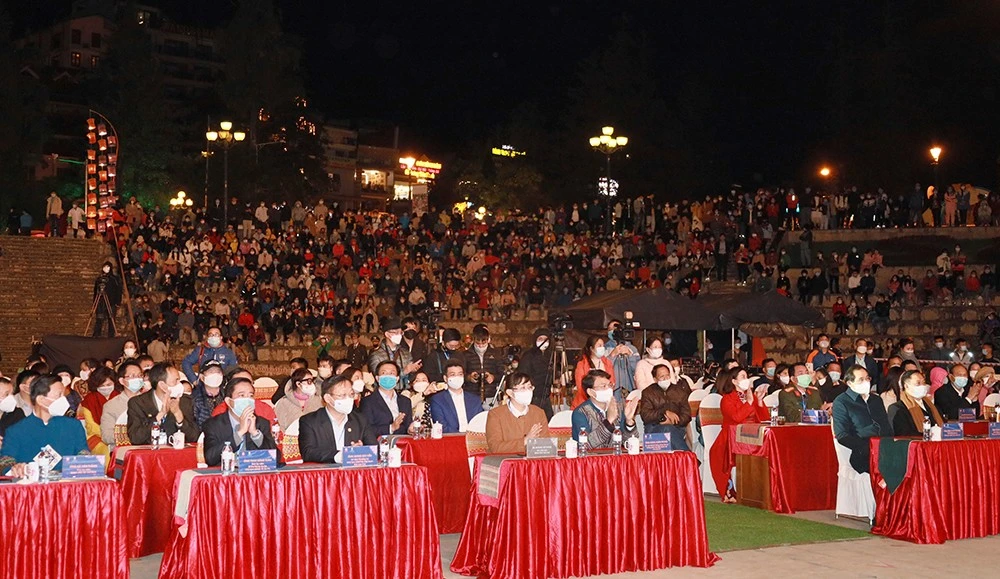 Các đại biểu dự Lễ Khai mạc.