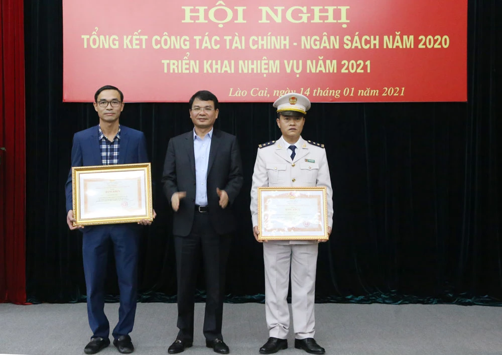 Ngành tài chính cần có nhiều giải pháp đẩy mạnh nguồn thu ngân sách một cách bền vững ảnh 4 Ngành tài chính cần có nhiều giải pháp đẩy mạnh nguồn thu ngân sách một cách bền vững ảnh 4